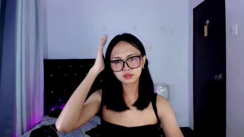 lovesavii online show from 05/04/26, 10:44