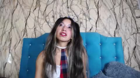 Adriana online show from 01/04/25, 04:11
