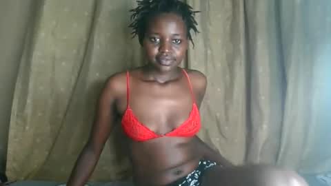 Snapshot of sweet_smiles2 chatting on 05/21/26, 11:12 sweet_smiles2 online show from 05/21/26, 11:12