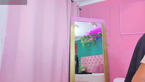 Yeileen online show from 04/01/26, 12:44