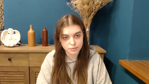 Rebecca online show from 03/04/25, 08:02