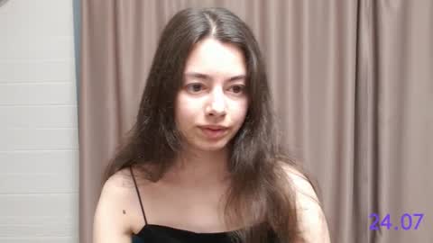 Snapshot of sweet_sweet_angel chatting on 07/24/26, 07:17 Angel online show from 07/24/26, 07:17