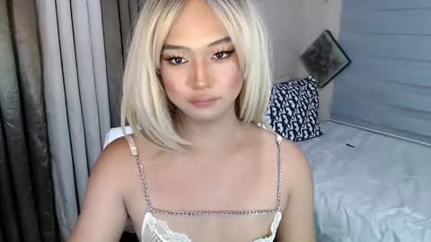 Snapshot of sweet_tenshi chatting on 03/03/25, 11:11 tenshi online show from 03/03/25, 11:11