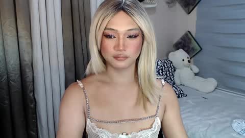 Snapshot of sweet_tenshi chatting on 03/06/25, 10:20 tenshi online show from 03/06/25, 10:20