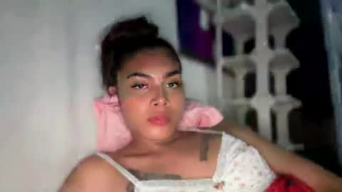 Snapshot of sweet_trishaxx chatting on 05/25/26, 01:28 Trisha online show from 05/25/26, 01:28
