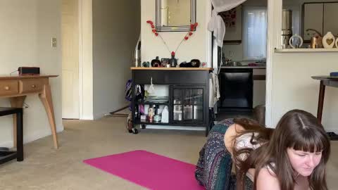 Snapshot of sweet_truffle chatting on 05/05/26, 11:51 Heidi Brenner - Please check bio for schedule FAQ online show from 05/05/26, 11:51