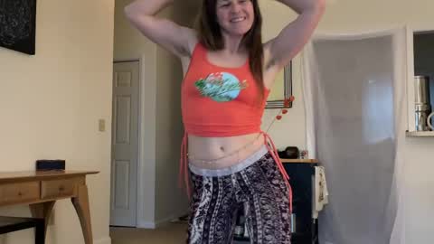 Snapshot of sweet_truffle chatting on 05/07/26, 11:15 Heidi Brenner - Please check bio for schedule FAQ online show from 05/07/26, 11:15