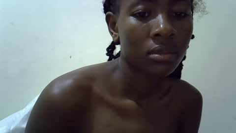 Snapshot of sweet_vee1 chatting on 05/02/26, 02:11 Princess vee online show from 05/02/26, 02:11