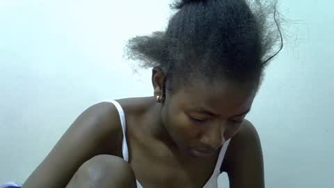 Snapshot of sweet_vee1 chatting on 07/08/26, 10:31 Princess vee online show from 07/08/26, 10:31