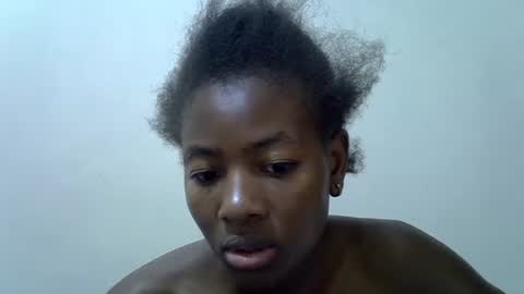 Snapshot of sweet_vee1 chatting on 07/13/26, 12:30 Princess vee online show from 07/13/26, 12:30