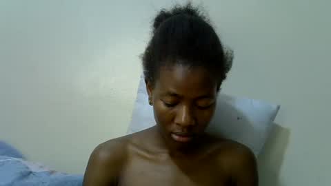 Snapshot of sweet_vee1 chatting on 07/14/26, 01:08 Princess vee online show from 07/14/26, 01:08