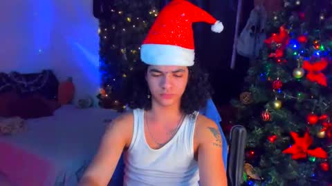 Steven independent model online show from 12/16/25, 12:21