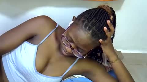 sweet_zarah online show from 03/21/26, 01:43