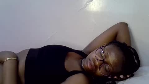 sweet_zarah online show from 04/21/26, 02:51