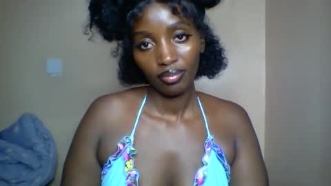 Snapshot of sweet_zuri3 chatting on 05/29/26, 09:46 zuri online show from 05/29/26, 09:46