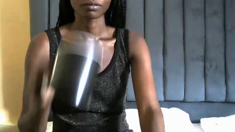 LIANAH online show from 03/05/25, 08:43