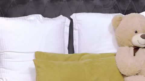 Anisia online show from 09/28/25, 06:24