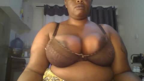 Snapshot of sweetbaby46 chatting on 09/30/25, 03:33 sweetbaby46 online show from 09/30/25, 03:33