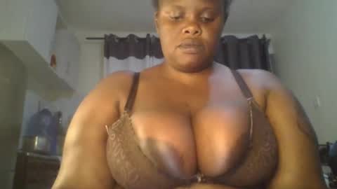 Snapshot of sweetbaby46 chatting on 10/01/25, 10:05 sweetbaby46 online show from 10/01/25, 10:05