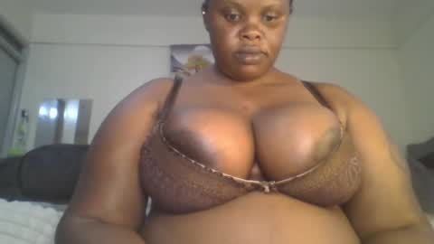 Snapshot of sweetbaby46 chatting on 12/14/25, 01:05 sweetbaby46 online show from 12/14/25, 01:05