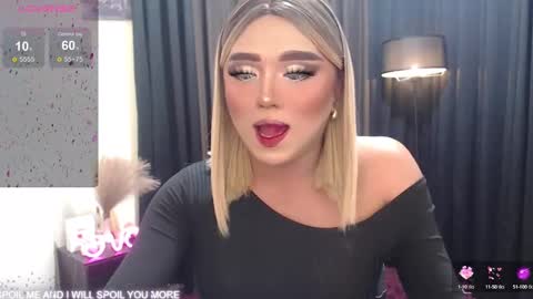 Snapshot of sweetbella118 chatting on 02/06/25, 08:39 bella online show from 02/06/25, 08:39