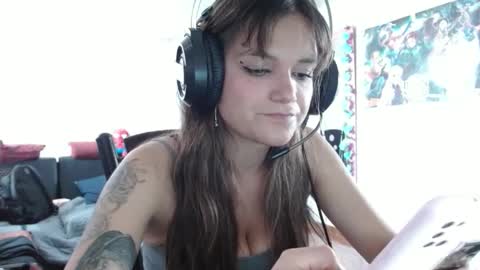 Bella  online show from 09/22/25, 04:42