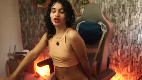 Salom independent model online show from 05/22/26, 07:41