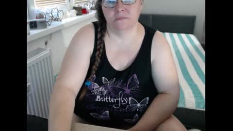 Sweetboobs85h online show from 11/29/25, 11:02