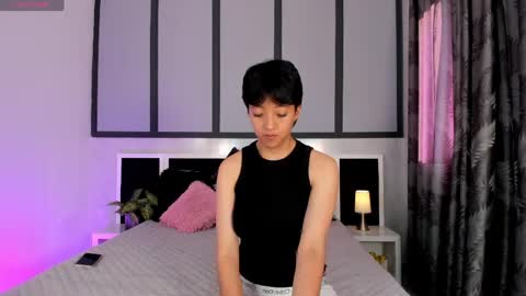 Snapshot of sweetcoupple chatting on 05/04/26, 09:55 Eva Short hair girl - Victoria Long red hair online show from 05/04/26, 09:55