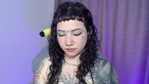 Snapshot of sweetcrime chatting on 05/28/26, 04:32 Independent model online show from 05/28/26, 04:32