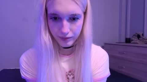 sweetcrystalll online show from 06/24/26, 10:31