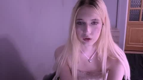 sweetcrystalll online show from 07/06/26, 06:54
