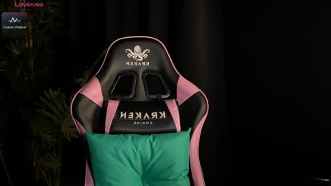 Lina online show from 04/27/26, 05:11