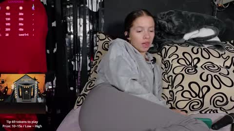 sweetdam12 online show from 10/18/25, 07:58