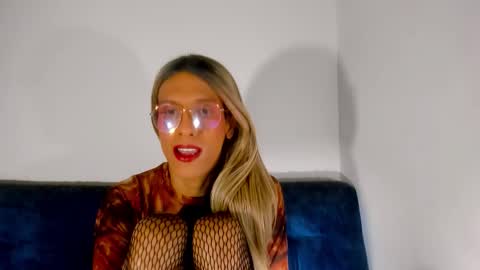 Amelia online show from 10/21/25, 11:44