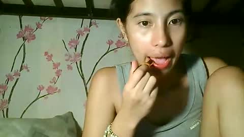 sweetdimple69 online show from 09/19/25, 12:28