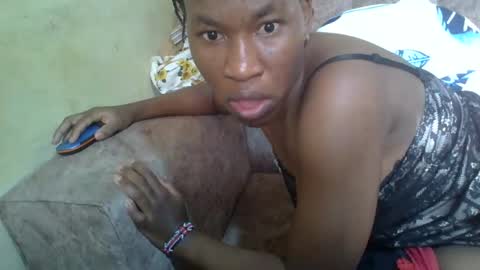 sweetdiva2012 online show from 02/25/25, 04:57