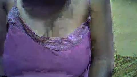 Snapshot of sweetdivah2 chatting on 04/27/26, 05:16 divinah online show from 04/27/26, 05:16