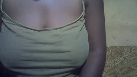 Snapshot of sweetdivah2 chatting on 07/10/26, 06:54 divinah online show from 07/10/26, 06:54