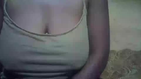 Snapshot of sweetdivah2 chatting on 07/19/26, 07:17 divinah online show from 07/19/26, 07:17
