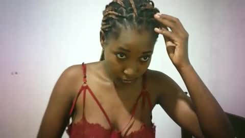 Snapshot of sweetebony_50 chatting on 05/13/26, 09:39 sweetebony_50 online show from 05/13/26, 09:39