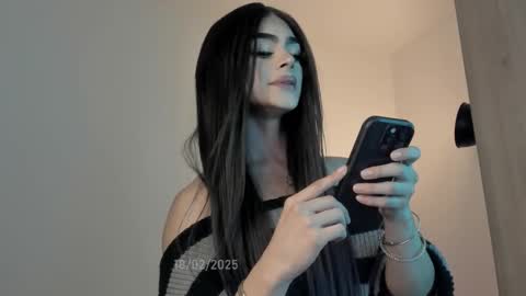 Bella online show from 02/18/25, 09:42