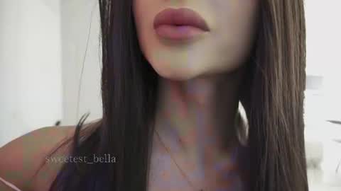 Snapshot of sweetest_bella chatting on 06/17/26, 03:24 Bella online show from 06/17/26, 03:24