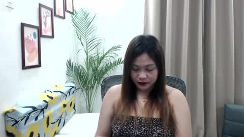 Snapshot of sweetestsmile_ chatting on 01/08/25, 01:21 Khaye online show from 01/08/25, 01:21
