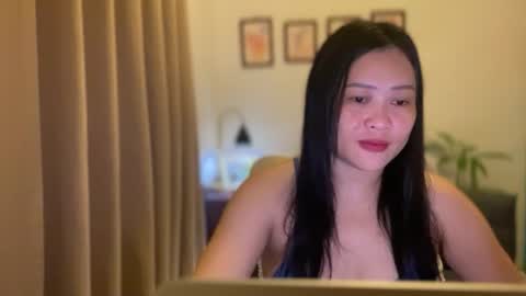 Snapshot of sweetestsmile_ chatting on 07/04/26, 02:40 Khaye online show from 07/04/26, 02:40