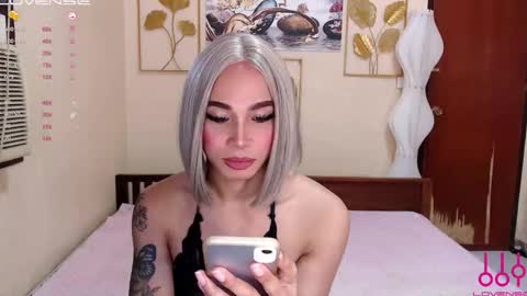 Snapshot of sweeteverdeen chatting on 09/17/25, 05:20 sweetkatniss online show from 09/17/25, 05:20