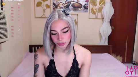 Snapshot of sweeteverdeen chatting on 09/27/25, 04:28 sweetkatniss online show from 09/27/25, 04:28