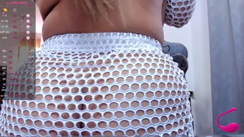 Snapshot of sweetfabianaxl chatting on 01/13/25, 02:11 Fabiana online show from 01/13/25, 02:11