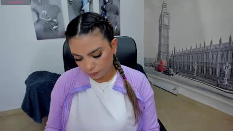 Snapshot of sweetfabianaxl chatting on 02/26/25, 07:16 Fabiana online show from 02/26/25, 07:16
