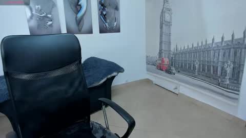 Snapshot of sweetfabianaxl chatting on 02/27/25, 07:26 Fabiana online show from 02/27/25, 07:26